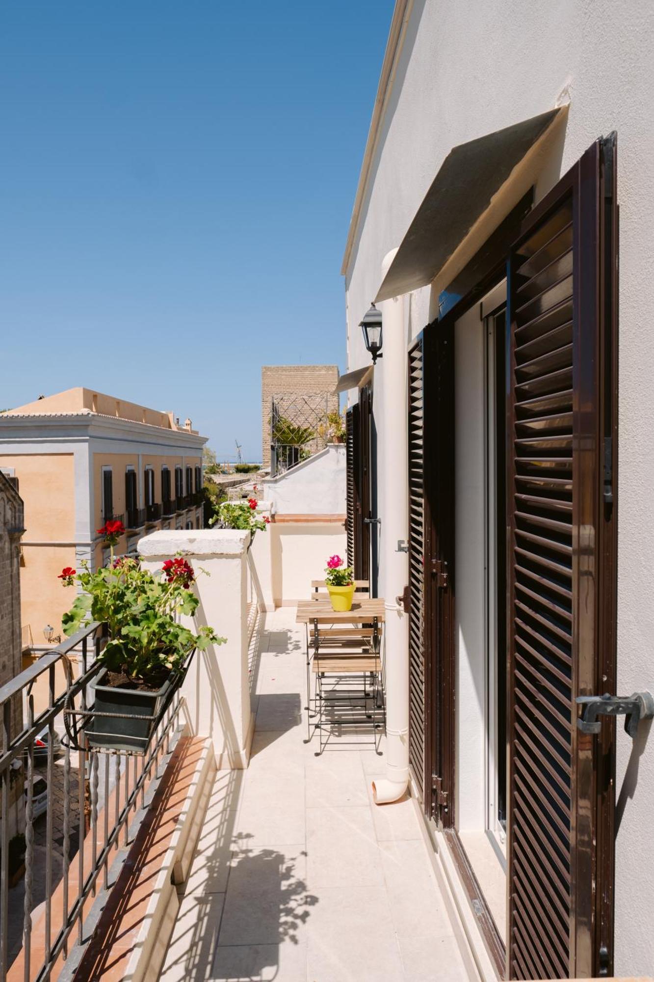 Casa Antonia - Terrace & Suites バーリ エクステリア 写真